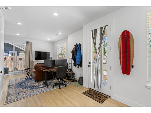 7557 N GILBERT Ave, Portland, OR 97203