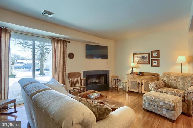 1311 CAMBRIDGE CT, Palmyra, PA 17078