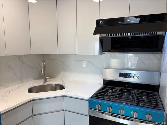 41-35 67th Street 6C, Woodside, NY 11377