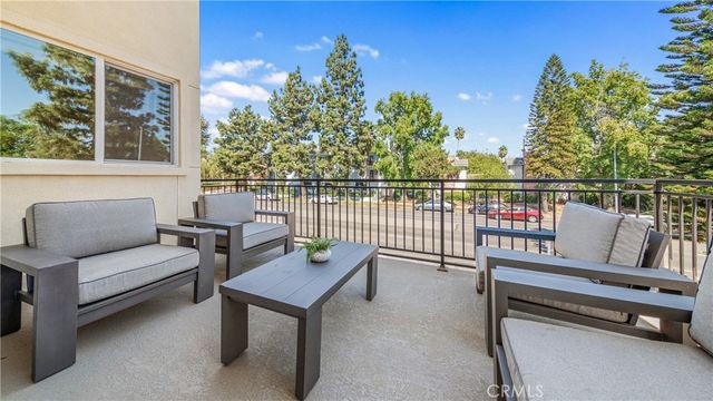 17158 Chatsworth Street 4, Granada Hills, CA 91344