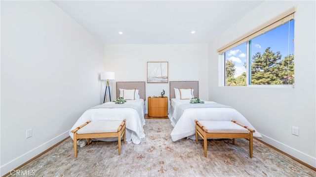 17158 Chatsworth Street 4, Granada Hills, CA 91344