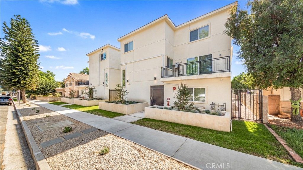 17158 Chatsworth Street 4, Granada Hills, CA 91344