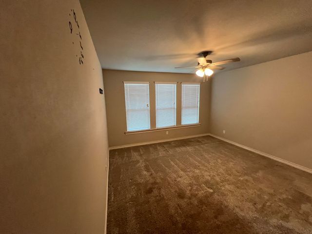 816 N 3rd Street, Wolfforth, TX 79382