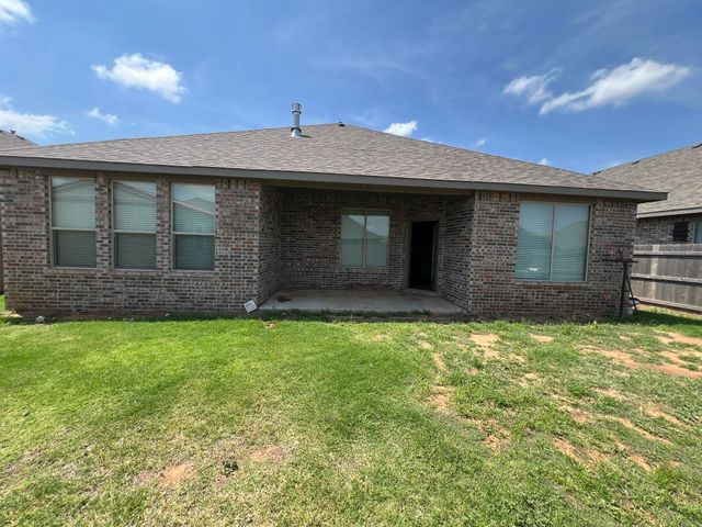 816 N 3rd Street, Wolfforth, TX 79382