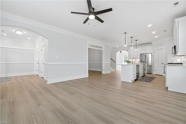 861 Little Bay AVE, Norfolk, VA 23503