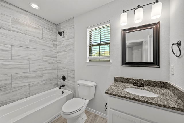 236-238 W Lake 236, Sherman, TX 75090