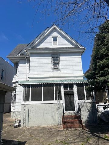 9432 86 Avenue, Woodhaven, NY 11421