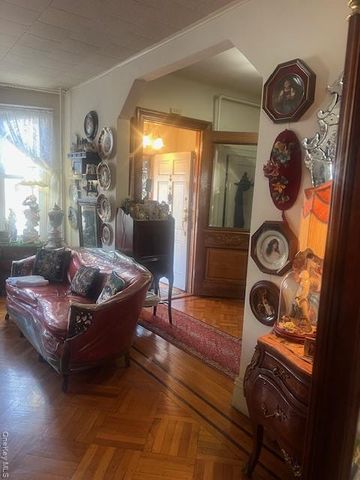 9432 86 Avenue, Woodhaven, NY 11421