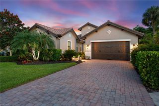 12402 Lockford LN, Naples, FL 34120
