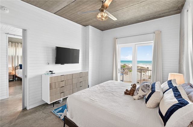 3303 On The Beach Dr, Port Aransas, TX 78373