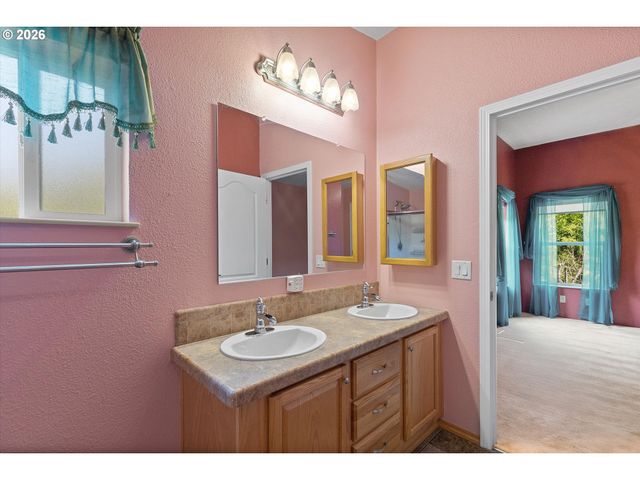 2854 Ne 46TH Loop, Lincoln City, OR 97367
