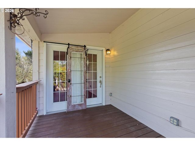 2854 Ne 46TH Loop, Lincoln City, OR 97367
