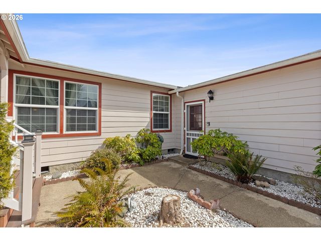 2854 Ne 46TH Loop, Lincoln City, OR 97367