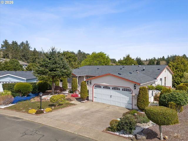 2854 Ne 46TH Loop, Lincoln City, OR 97367