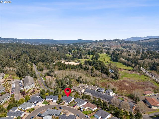 2854 Ne 46TH Loop, Lincoln City, OR 97367