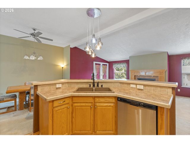 2854 Ne 46TH Loop, Lincoln City, OR 97367