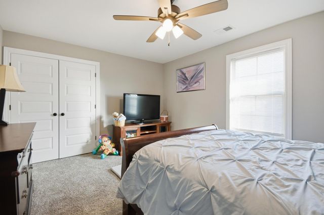 9716 WOODLAND FOX LN S, Cordova, TN 38018