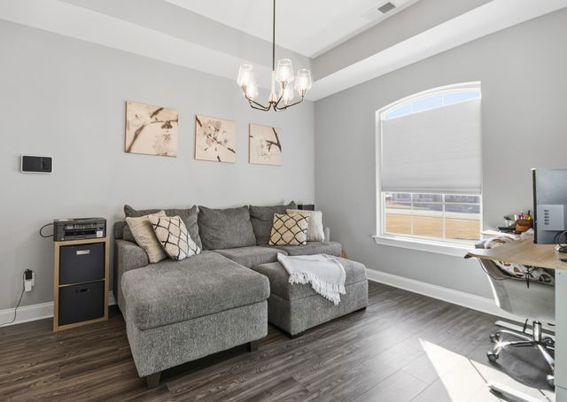 9716 WOODLAND FOX LN S, Cordova, TN 38018