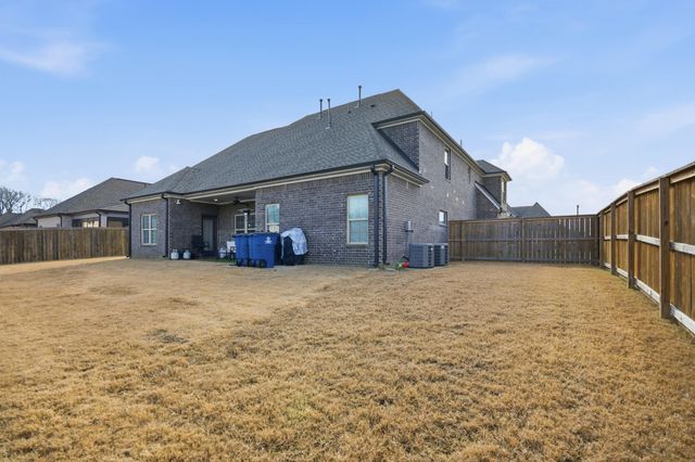 9716 WOODLAND FOX LN S, Cordova, TN 38018