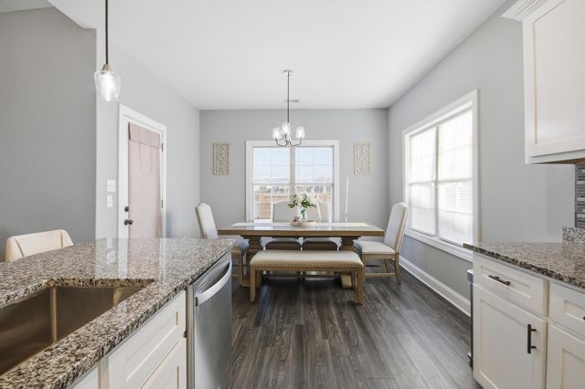 9716 WOODLAND FOX LN S, Cordova, TN 38018