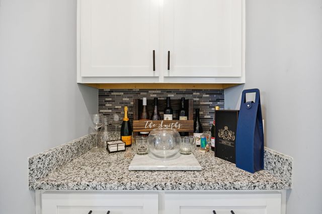 9716 WOODLAND FOX LN S, Cordova, TN 38018