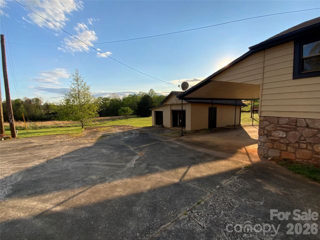 310 Horn Bottom Road, Forest City, NC 28043