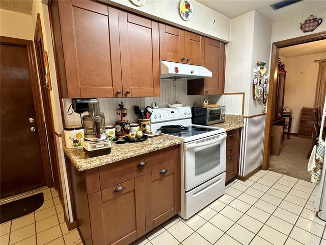 723 GASTON FOSTER ROAD, Orlando, FL 32807