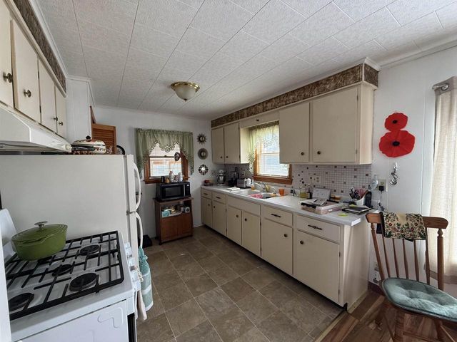 2113 17TH AVENUE, Menomonie, MI 49858