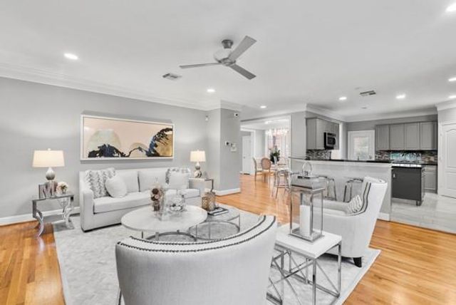 5603 Dolores Street, Houston, TX 77057