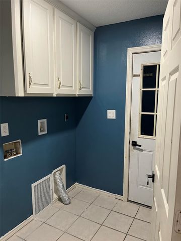 12 Lacey Street, Hooks, TX 75561