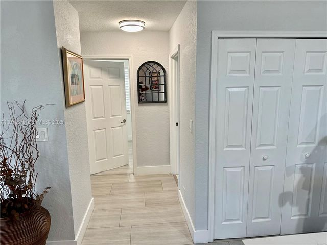 1335 E Barwick Ranch Cir, Delray Beach, FL 33445