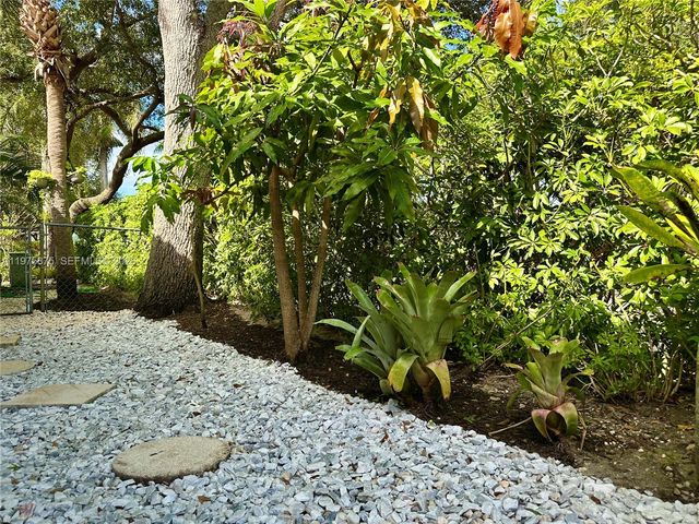 1335 E Barwick Ranch Cir, Delray Beach, FL 33445