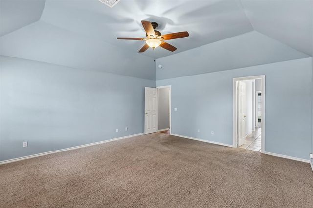 1401 Continental Way, Mustang, OK 73064