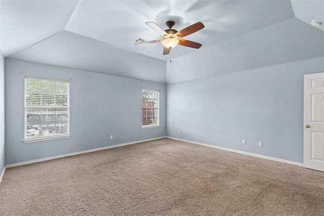 1401 Continental Way, Mustang, OK 73064