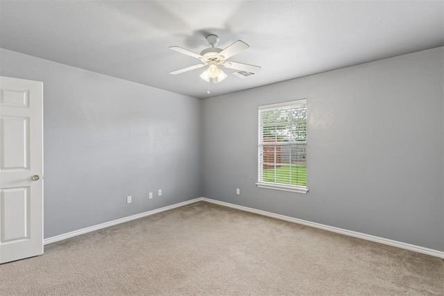 1401 Continental Way, Mustang, OK 73064