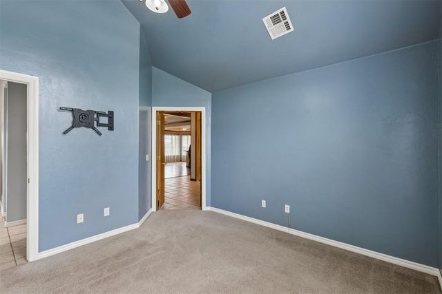 1401 Continental Way, Mustang, OK 73064