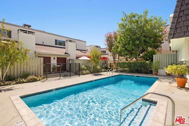 4730 Ben Avenue 13, Valley Village, CA 91607