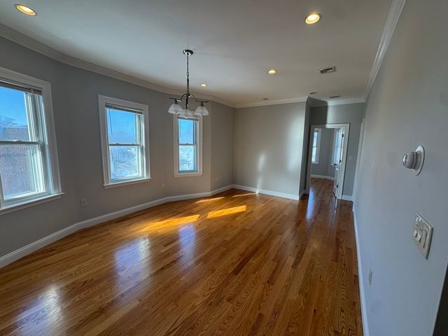 7 Wave Ave 3, Revere, MA 02151