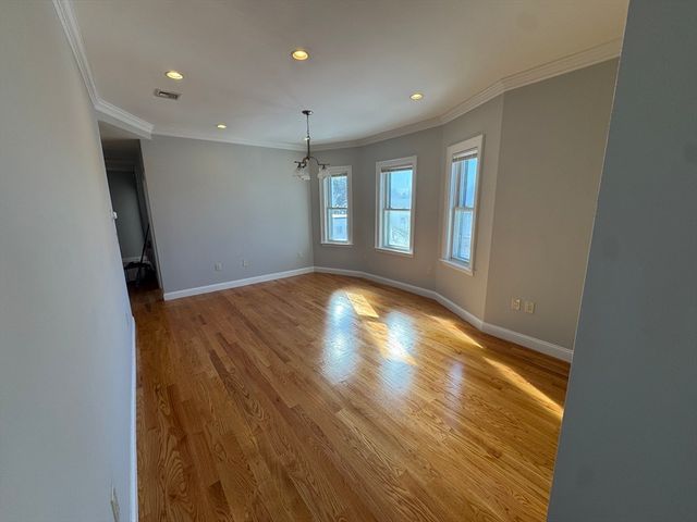 7 Wave Ave 3, Revere, MA 02151