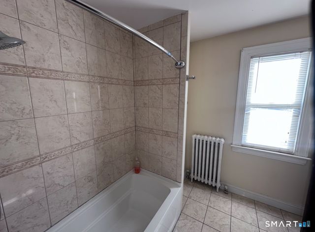 15-17 Fuller Avenue, East Hartford, CT 06108