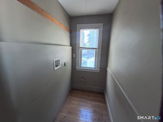 15-17 Fuller Avenue, East Hartford, CT 06108