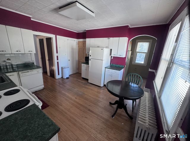 15-17 Fuller Avenue, East Hartford, CT 06108