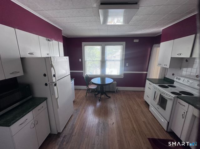 15-17 Fuller Avenue, East Hartford, CT 06108