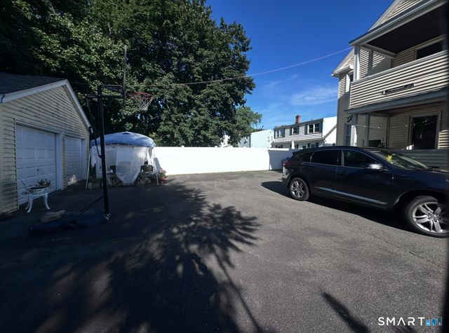 15-17 Fuller Avenue, East Hartford, CT 06108