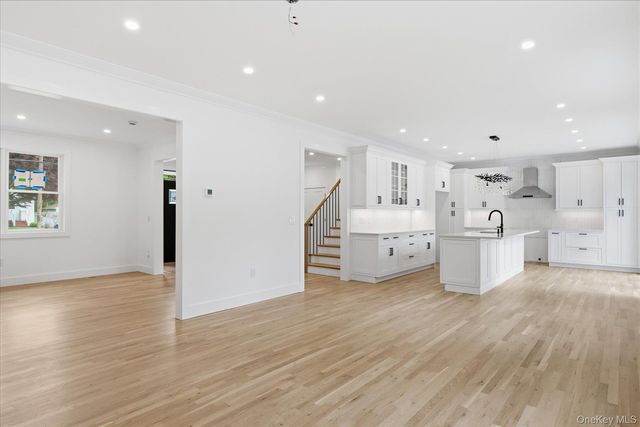 218 W Tyler Avenue, Miller Place, NY 11764
