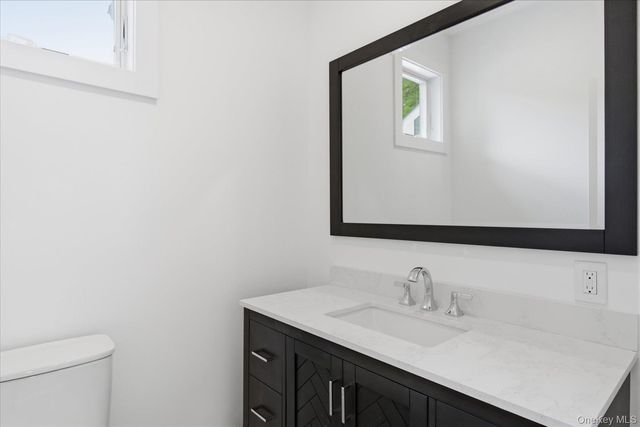 218 W Tyler Avenue, Miller Place, NY 11764