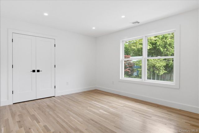 218 W Tyler Avenue, Miller Place, NY 11764