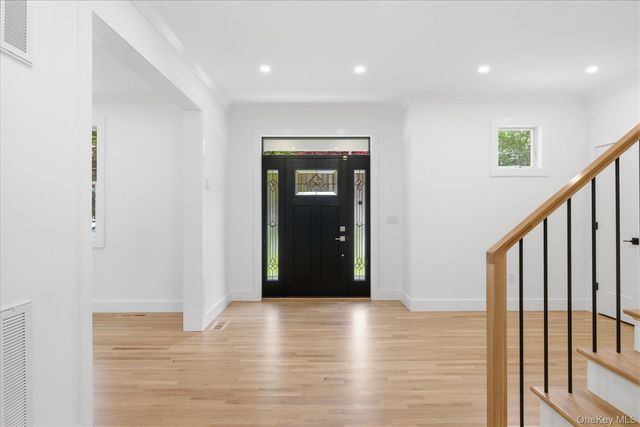 218 W Tyler Avenue, Miller Place, NY 11764