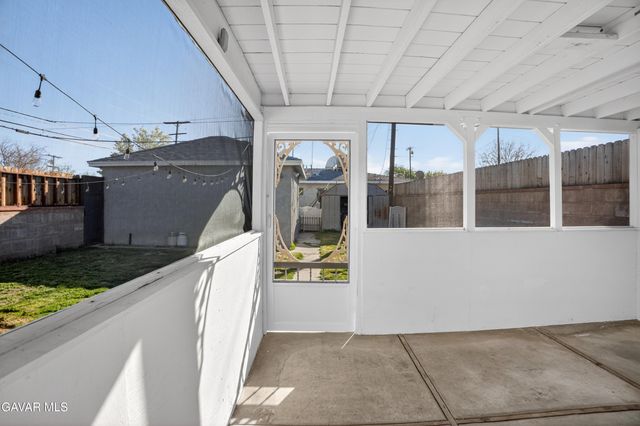 538 W Avenue J4, Lancaster, CA 93534