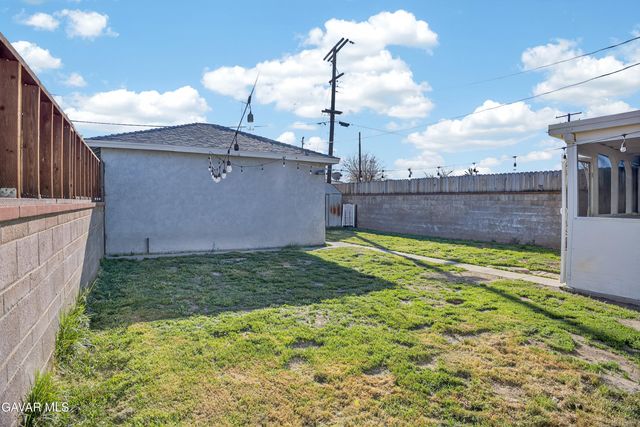 538 W Avenue J4, Lancaster, CA 93534